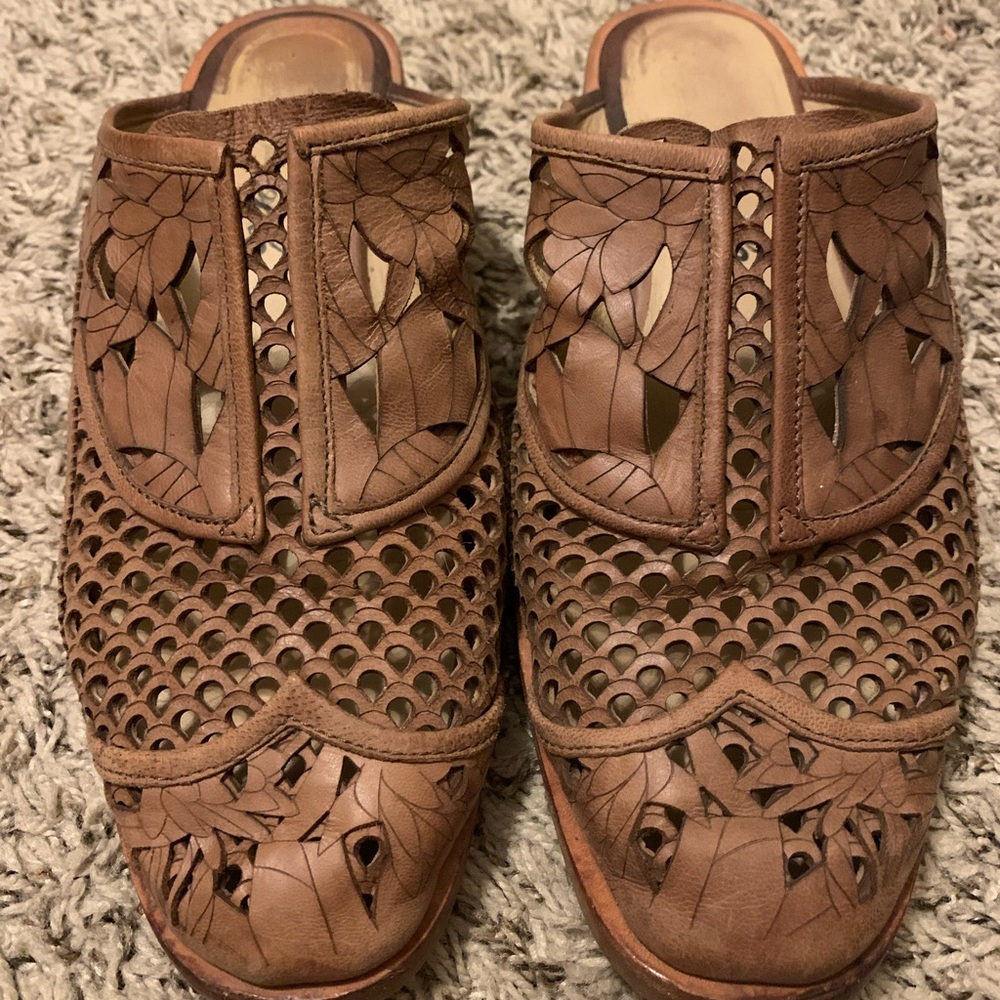 Free People Brown Leather Mules Size 39 - used condition, comfortable